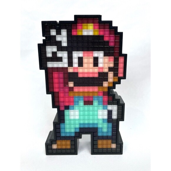 Super Mario Bros. Mario Pixel Pals Lights Up #020 Gaming Nintendo - Picture 1 of 5